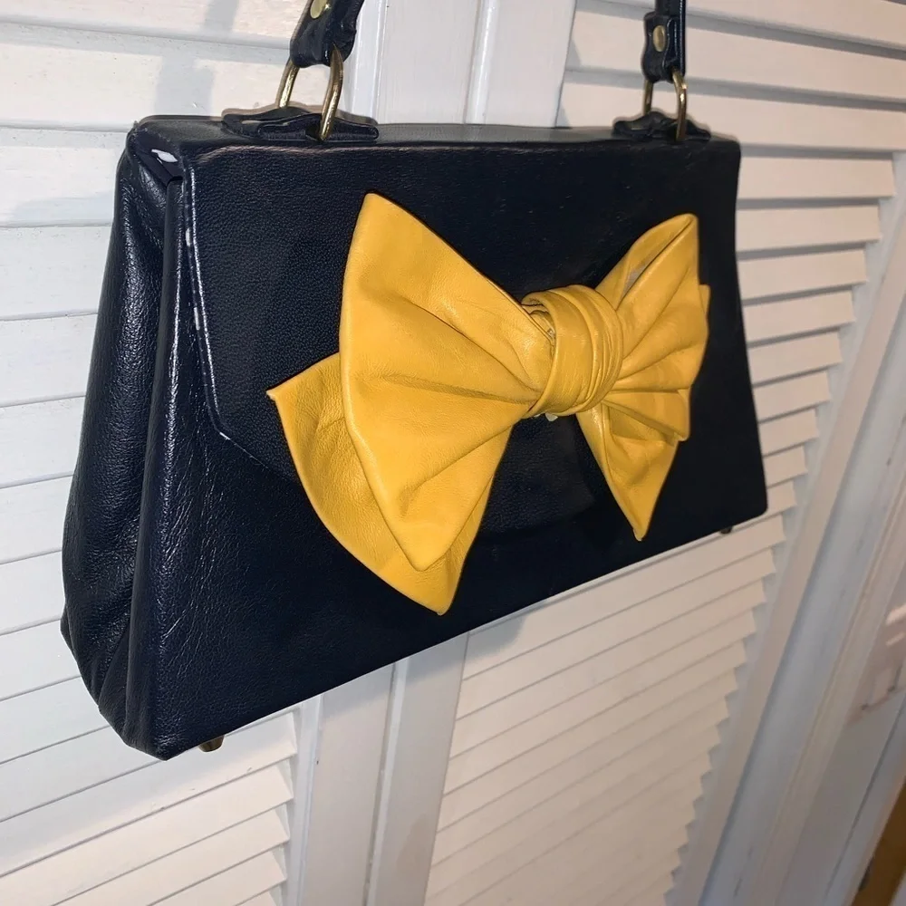 Pink Tullips Navy Blue with Yellow Bow